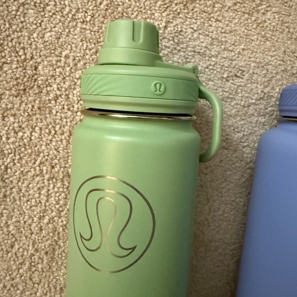 Lululemon water bottle - Picture 4 of 6